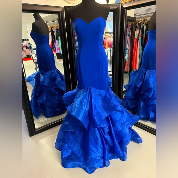 Sleeveless mermaid dress - Picture 3 of 4